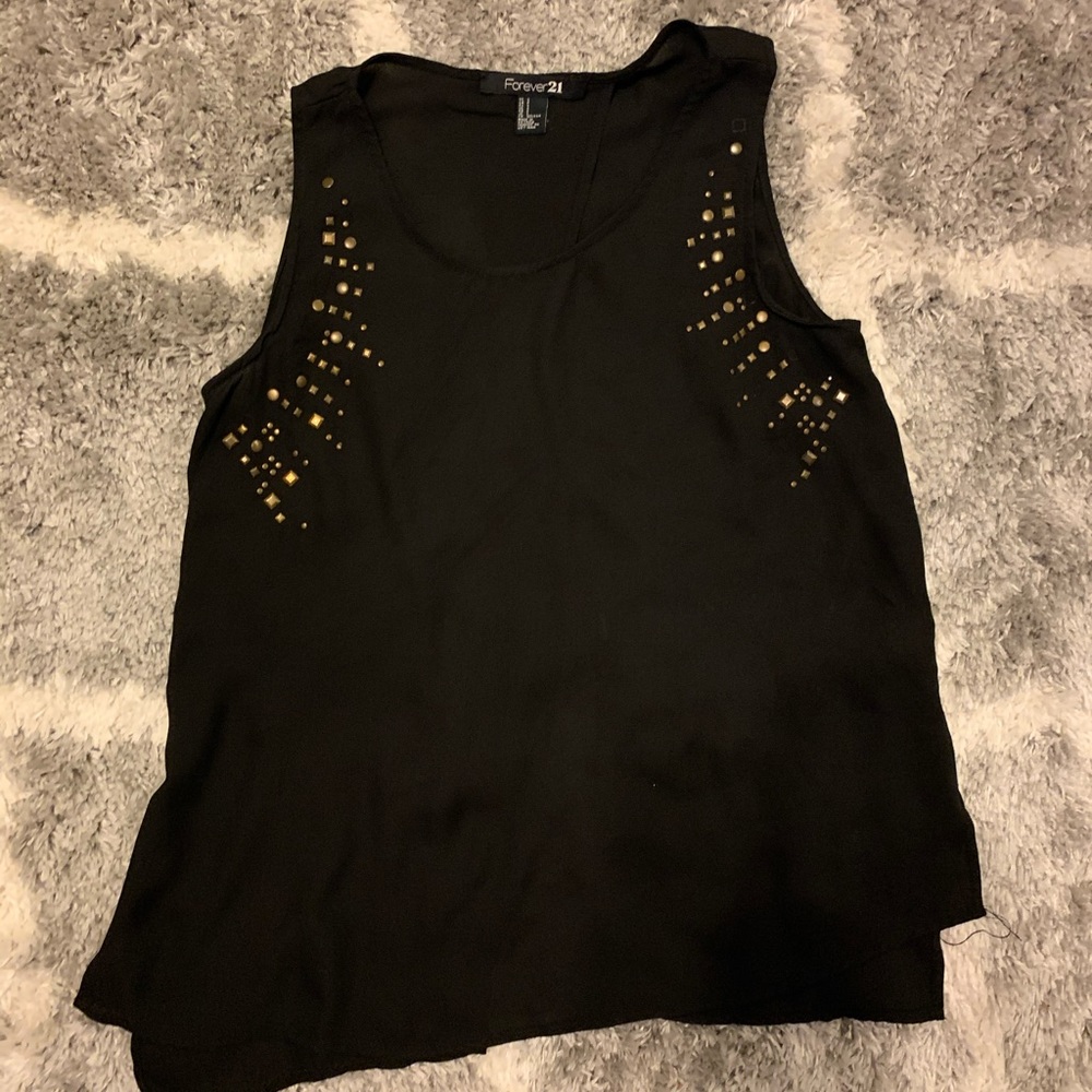 Sleeveless black top